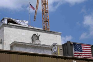 Crise no Fed: Conflitos Aumentam com os Novos Cortes em Debate!