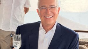 Bilionário Revela: A Humanidade é Escrava da Dívida Eterna a Satoshi Nakamoto!