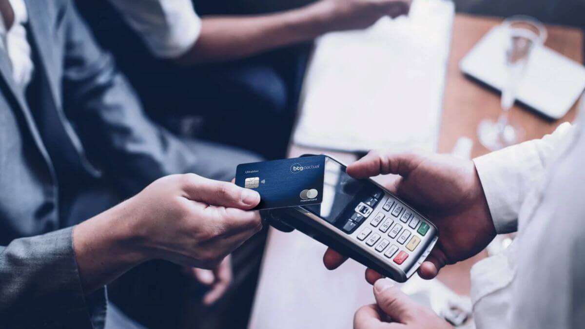 Black Friday 2025: Prepare-se para Compras Estratégicas com o Programa de Fidelidade do BTG Pactual! 2 CAPAS ISABELLE 14