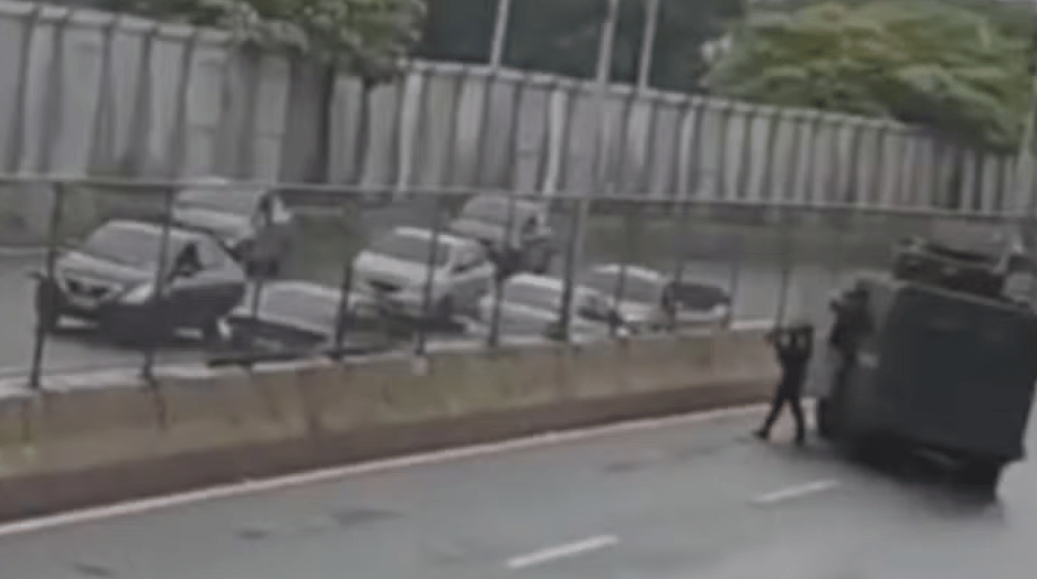 Pasageira de carro por app é morta em tiroteio chocante no Rio! 3 Captura de tela 2025 10 31 185255