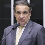 Deputado exige esclarecimentos da Receita sobre monitoramento de criptomoedas e apostas dos brasileiros! 1 Deputado Hugo Leal
