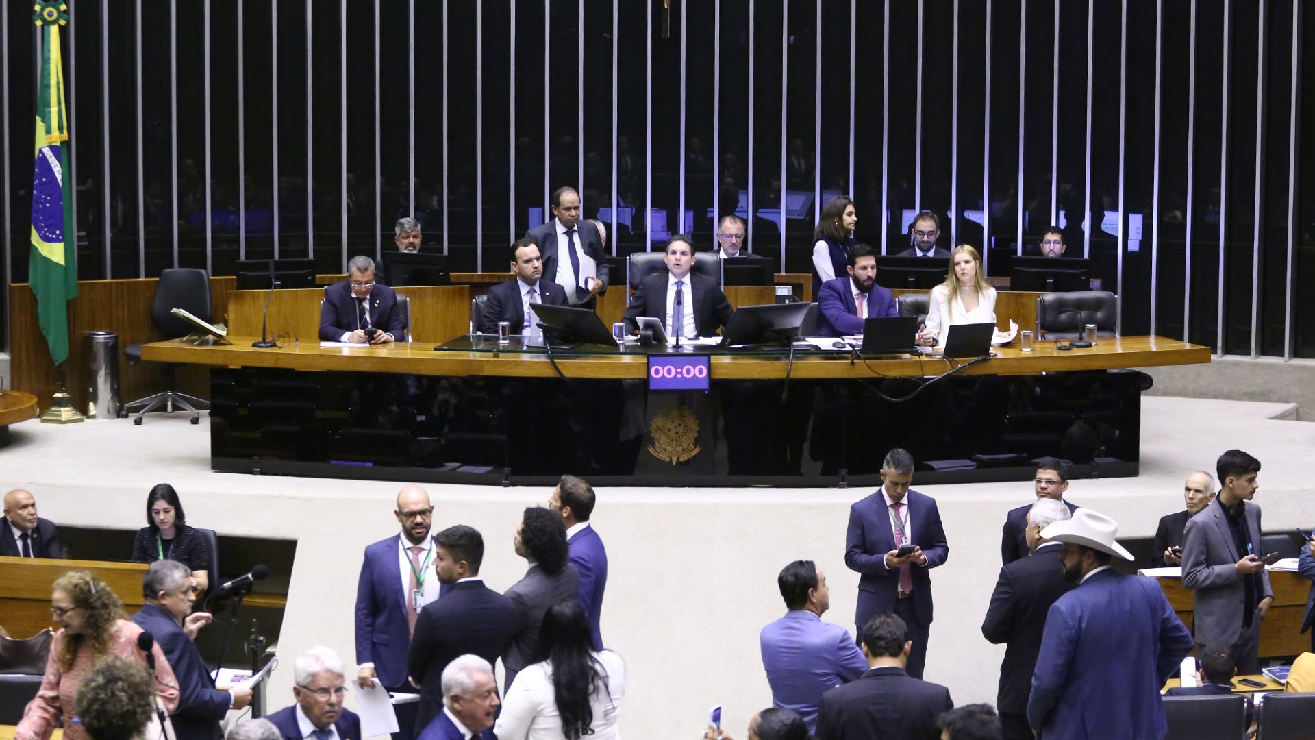 Câmara Libera Imposto de 30% sobre Bitcoin e Criptoativos: Uma Revolução Fiscal! 2 Plenario da Camara dos Deputados do Brasil em 29 de outubro de 2025
