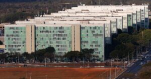 Reforma Administrativa: Avanço Maior que FHC, Mas Desafios da Implementação Causam Polêmica!