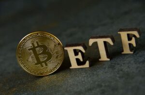 Investimentos em ETFs de Bitcoin atingem a marca impressionante de US$ 2 bilhões em apenas uma semana!