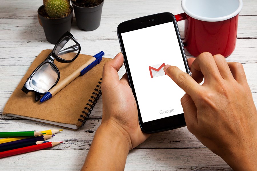 Incrível! 183 milhões de senhas e e-mails do Gmail expostos em vazamento monumental! 4 gmail pelo celular