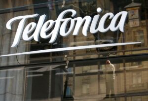 Telefônica Brasil (VIVT3) Surpreende com Lucro de R$ 1,9 Bi no 3º Trimestre – Crescimento Choque de 13%!