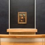 O Mistério do Desaparecimento da Mona Lisa: O Crime que Transformou Da Vinci em Lenda! 4 mona lisa leonardo da vinci louvre e1761351096432