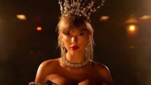 Taylor Swift Surpreende ao Quebrar Novamente Recordes e Dominar o Palco!