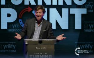 Tucker Carlson revela: “Não coloco um centavo em Bitcoin por acreditar que é obra da CIA!”