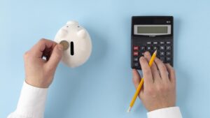 Liberte-se das dívidas: Bancos promovem mega mutirão de renegociação em novembro! Descubra como aproveitar! 8 vista superior sortimento de elementos financeiros