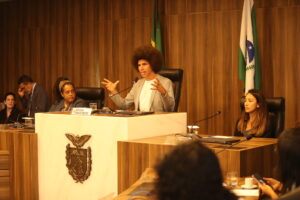 O Destino Incerto do Deputado Renato Freitas Após Batalha nas Ruas!