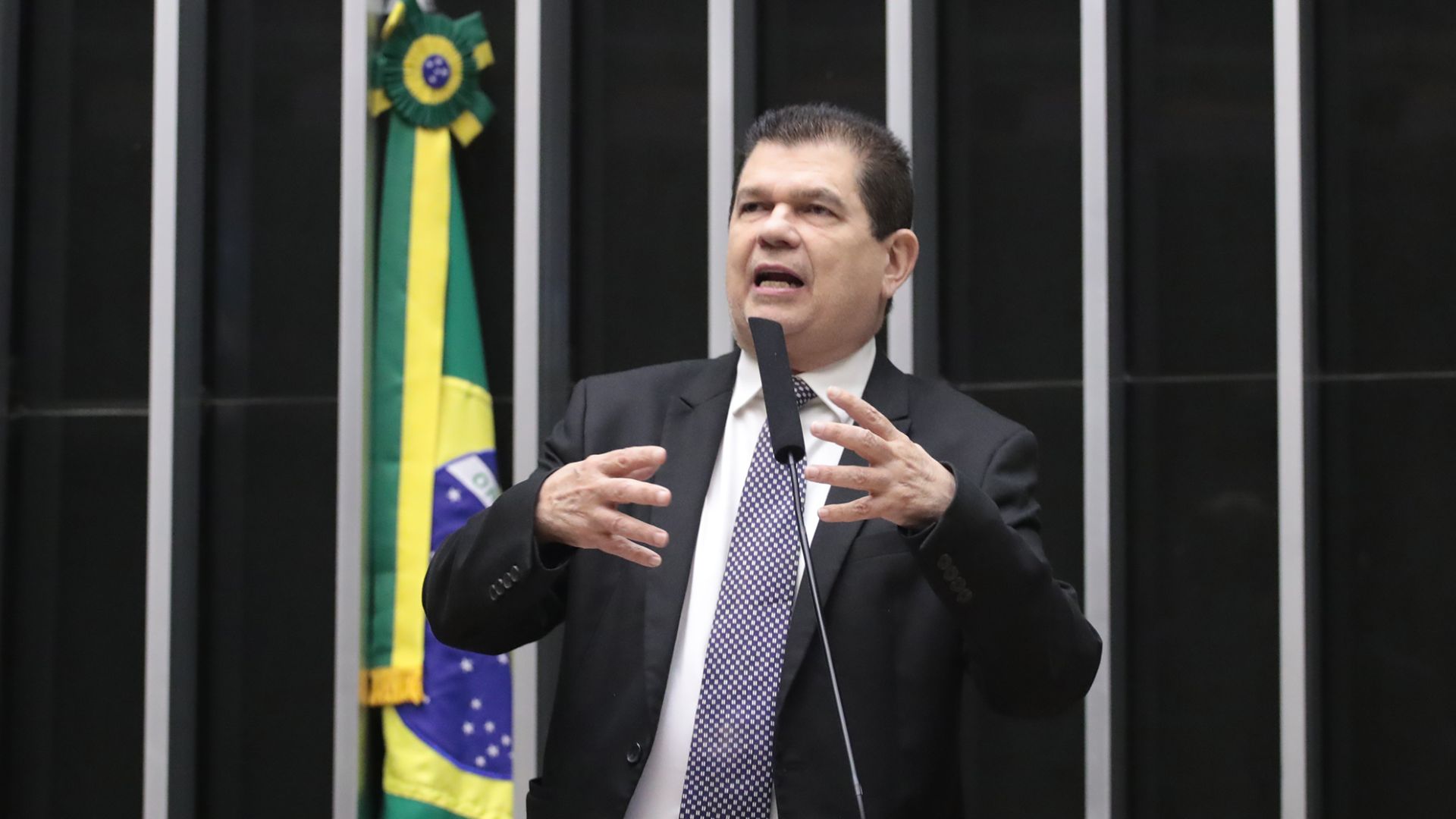Deputado ataca Bitcoin após escândalo de R$ 54 bilhões: 'É hora de esmagar!' 2 Deputado quer sufocar operacoes criminosas com novas medidas