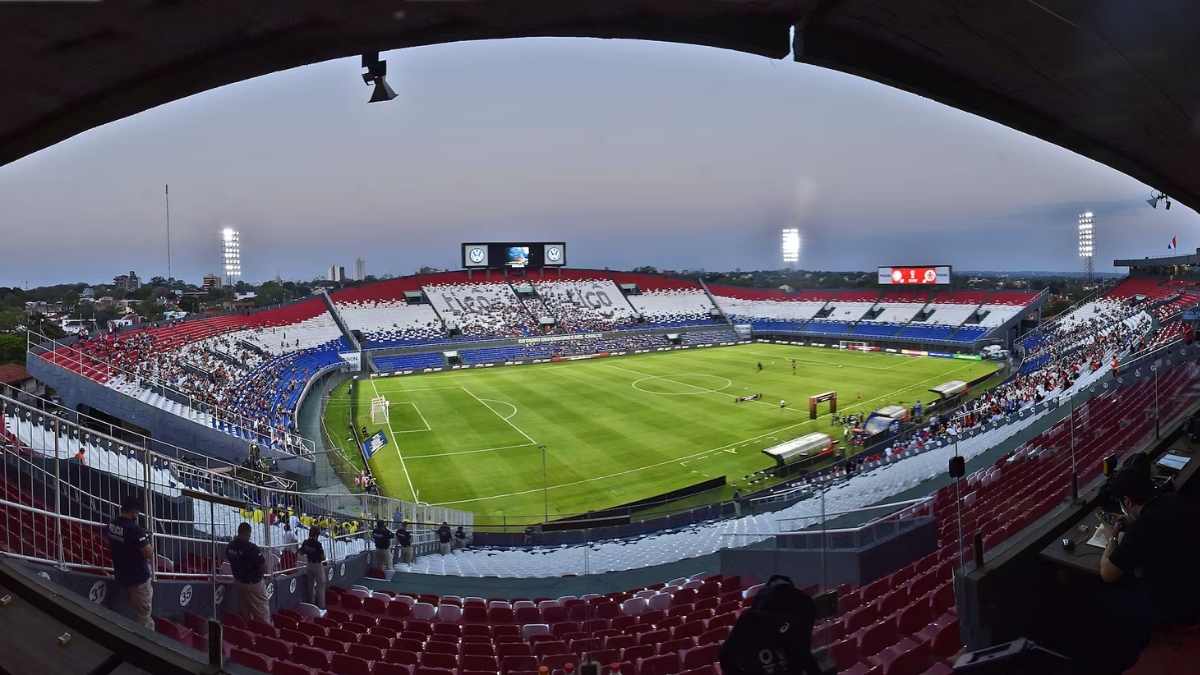 Batalha Territorial: Estádio da Final da Copa Sul-Americana 2025 em Chamas! 2 Estadio Defensores del Chaco Reproducao 1