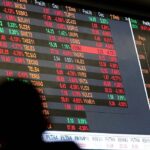 Ibovespa despenca 2,4% na pior marca do dia: revelações explosivas agitam o mercado! 8 Ibovespa.webp