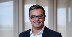 Urgente: Nossa Missão Vital para Salvar a Estabilidade Financeira!