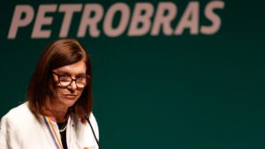 “Petrobras em alta: Presidente alerta, quem desafiar a PETR4 vai se arrepender! E o mercado, o que diz?” 5 Magda Chambriard