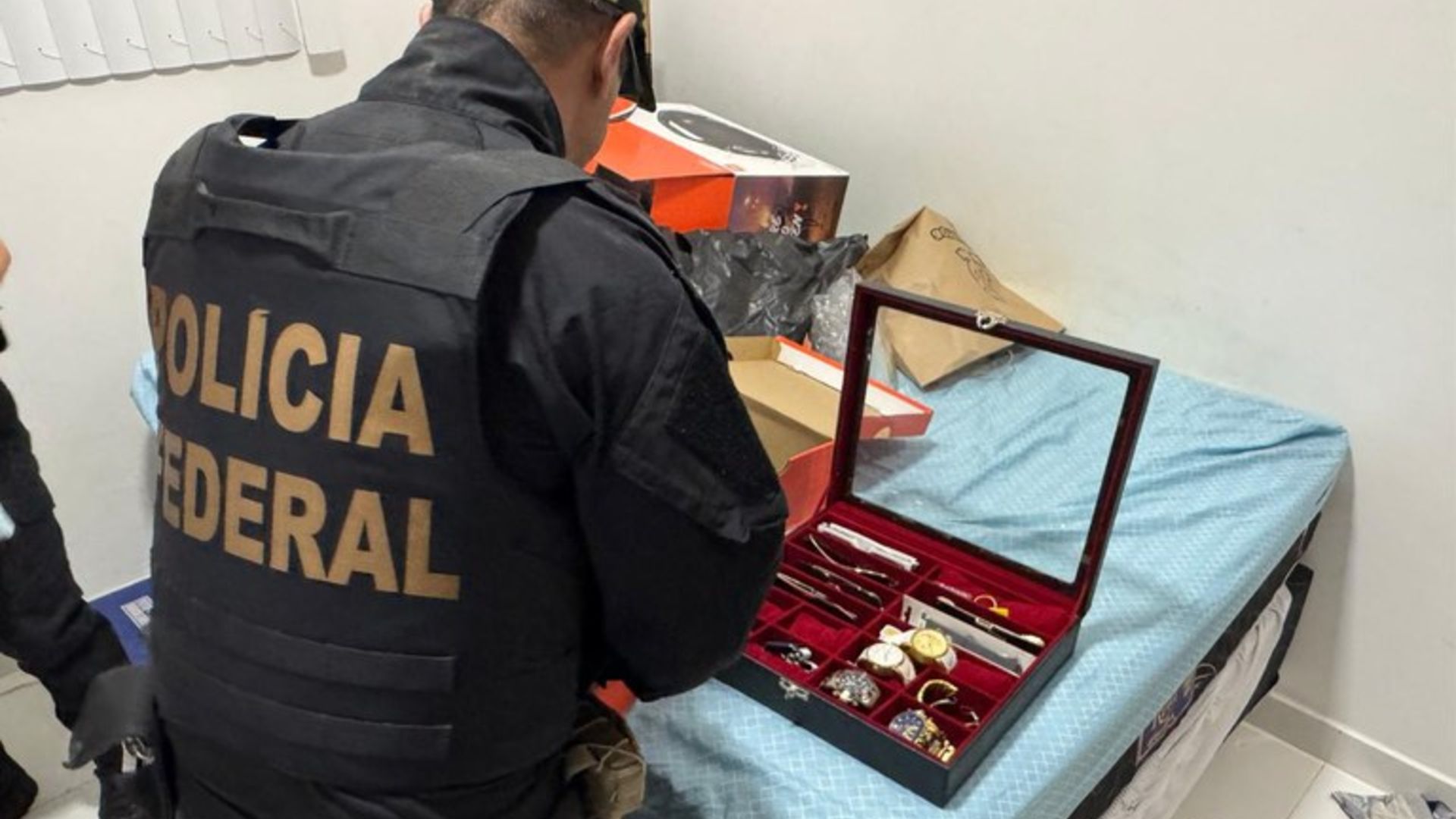 Explosiva operação da PF desmantela fraudes milionárias na Caixa e bancos! 2 Operacao da PF contra fraudes em bancos e instituicoes bancarias