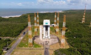 Brasil: Lançamento Histórico de Foguete Agora Só em Dezembro!