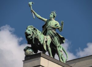 República Tcheca Revoluciona e Realiza Primeira Compra de Bitcoin!