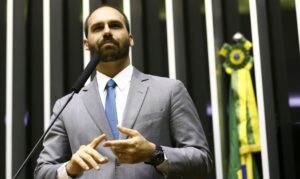 Alcolumbre Derruba Voto de Eduardo Bolsonaro e Aponta Irregularidade Chocante!