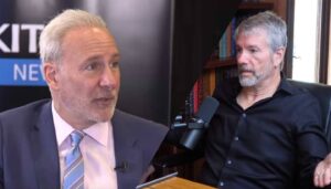 Peter Schiff prevê colapso da Strategy e desafia Michael Saylor para um embate!