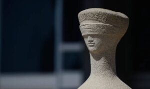 STF Decide: Multas Tributárias Sob Fogo!