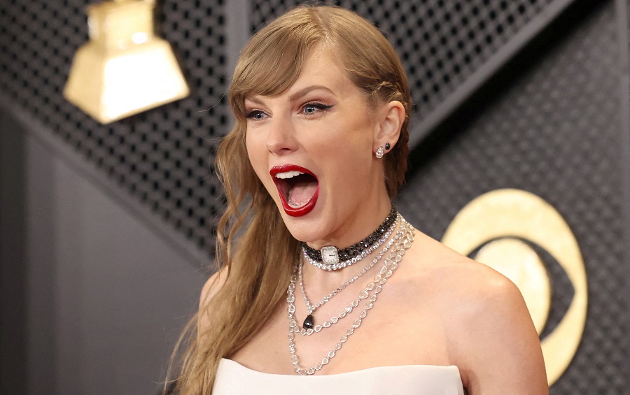 Taylor Swift distribui R$ 1 bilhão em bônus para funcionários; descubra o motivo chocante! 1 2024 04 19T133714Z 1 LYNXNPEK3I0JC RTROPTP 4 MUSIC TAYLOR SWIFT