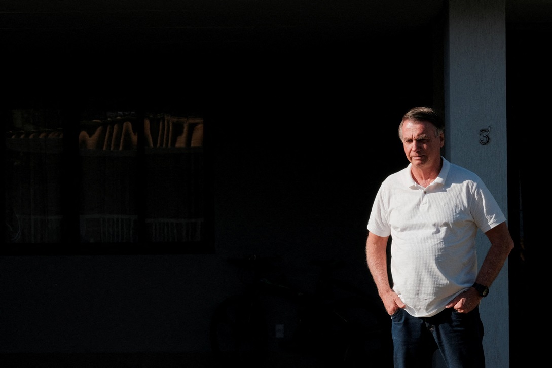 Defesa solicita cirurgia emergencial para Bolsonaro e alerta sobre riscos iminentes! 2 2025 11 07T191155Z 1 LYNXMPELA612D RTROPTP 4 POLITICA BOLSONARO RECURSO MAIORIAREJEITA