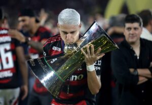 Descubra a quantia chocante que o Flamengo embolsa ao conquistar o Brasileirão!