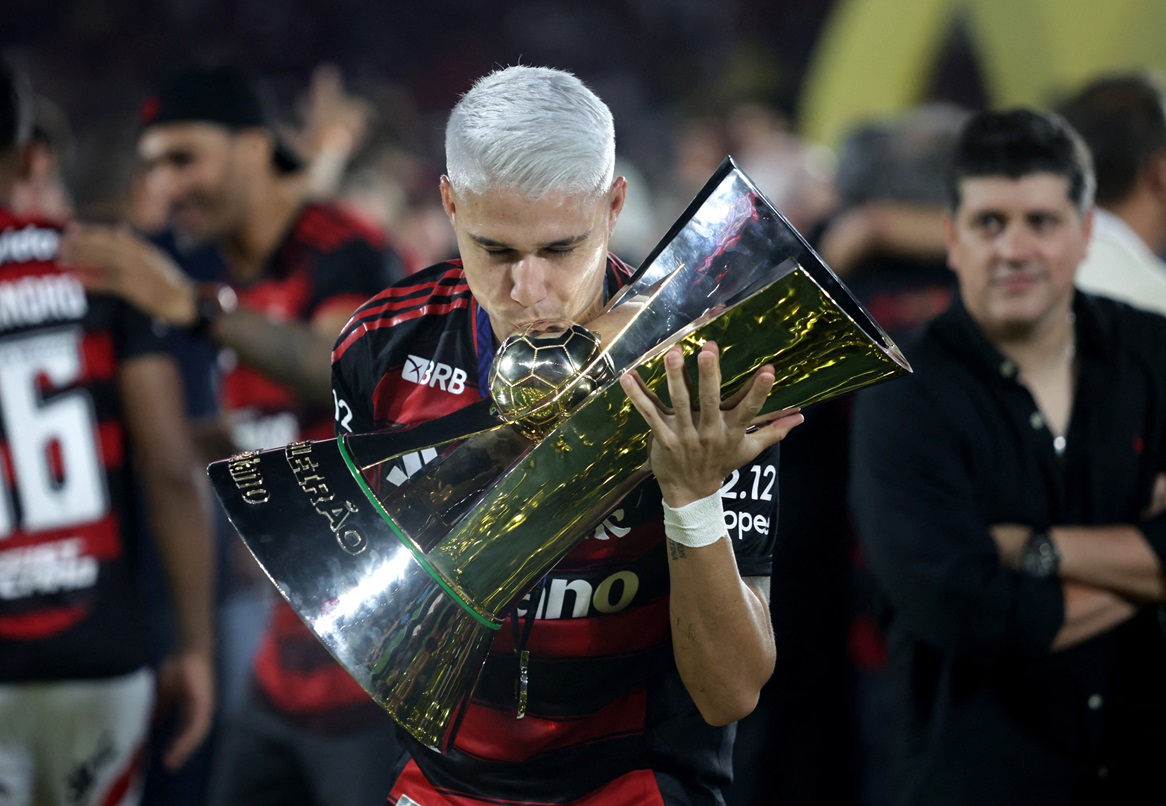Descubra a quantia chocante que o Flamengo embolsa ao conquistar o Brasileirão! 1 2025 12 04T030151Z 1527957758 UP1ELC408F1LW RTRMADP 3 SOCCER BRAZIL FLA CEA