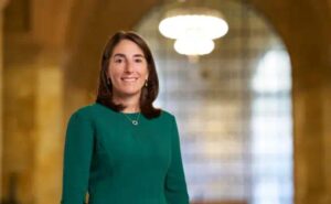 Fed exige provas contundentes antes de novos cortes de juros!