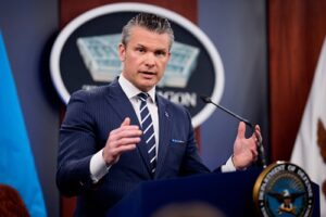 Secretário Revela: Trump Pode Definir Ações Militares à Sua Maneira!