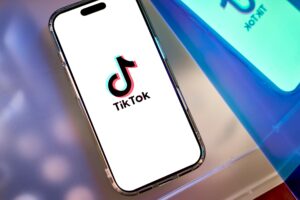 TikTok Anuncia Acordos Surpreendentes para Nova Parceria nos EUA!
