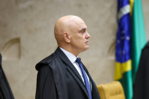 Moraes Derruba Investigação do CFM sobre Atendimento a Bolsonaro!
