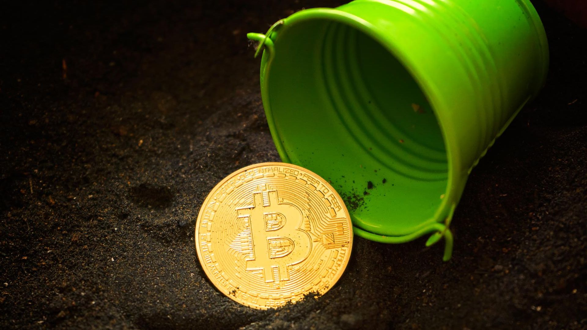 USCF Revoluciona Investimentos com Fundo Inédito de Petróleo e Bitcoin nos EUA! 2 Balde proximo de bitcoin em terra