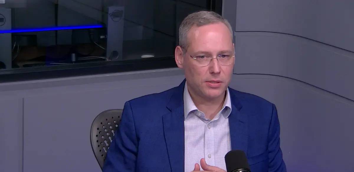 Luis Oliveira vp da PIMCO.webp