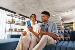 Atenção: Seu Estresse Pode Estar nas Compras! Descubra Como Encontrar a Paz com os Cofrinhos do Banco PAN!