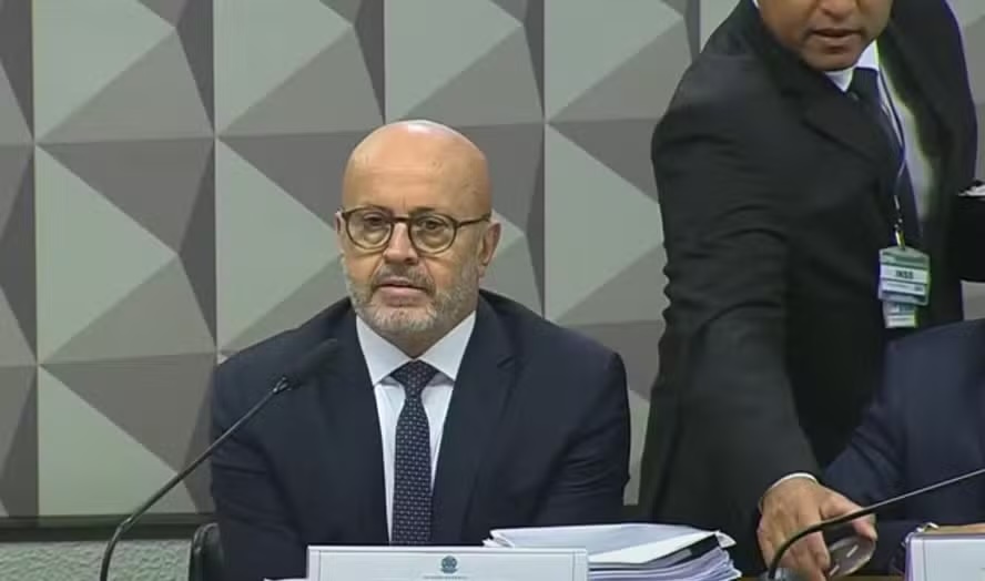 Escândalo: Careca do INSS Requer R$ 300 Mil de Amiga do Filho de Lula, Avisa PF! 2 careca inss