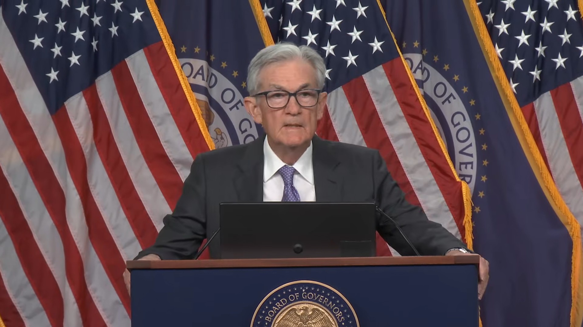 Fed reduz juros em 0,25%: Bitcoin resiste, mas instabilidade à vista! 1 jerome powell