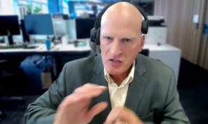 Mike McGlone choca: Bitcoin pode derreter para US$ 10.000!