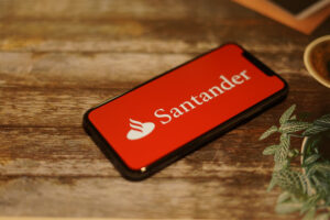 Santander libera R$ 620 mi em proventos: descubra quem pode lucrar!