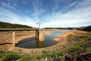 Calor Implacável: Represas de SP Simplesmente Secando em Tempo Recorde!