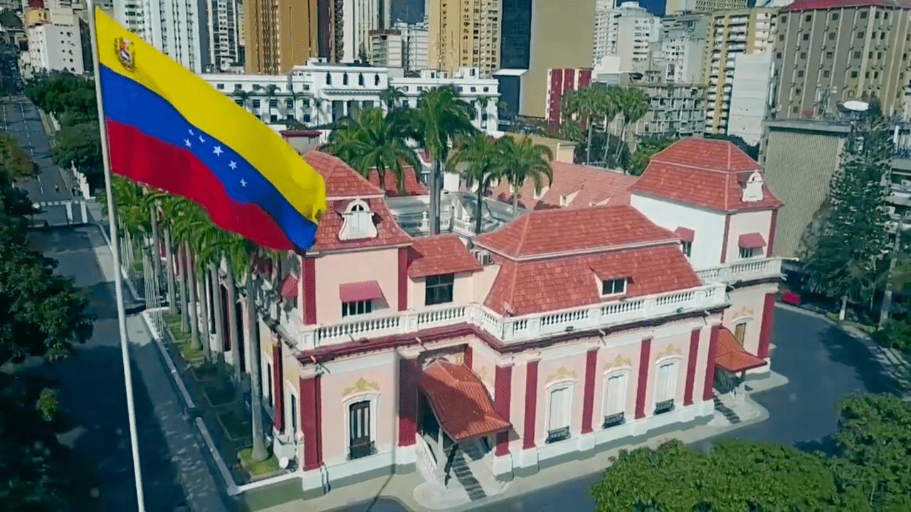 1280px Miraflores Palace