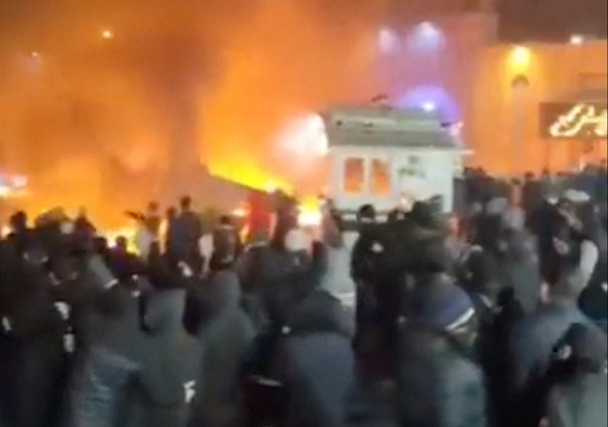 2026 01 09T070519Z 2089417506 RC2IXIA7ON5F RTRMADP 3 IRAN ECONOMY PROTESTS e1767955396132