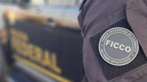 Brasil e Colômbia: A Caçada Implacável ao Suspeito da PF!