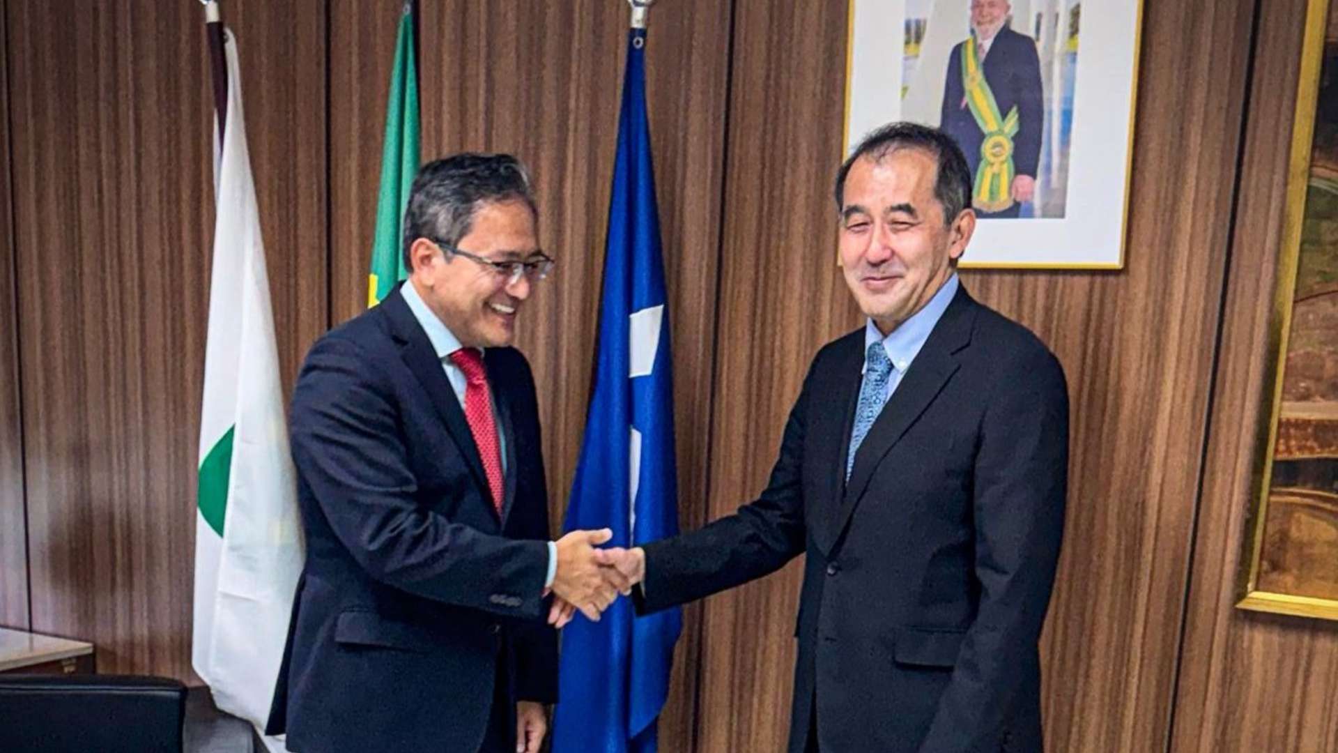 Secretario da Receita Federal recebe novo embaixador do Japao em Brasilia