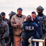 Maduro Urge Rejeição a Processo nos EUA por Honorários! 6 2026 01 05T153437Z 1919543961 RC20VIA6MGES RTRMADP 3 USA VENEZUELA MADURO NEW YORK