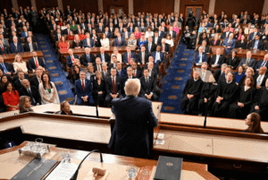 Trump Celebra Rali de Ações com Promessa Bombástica para Aposentadoria!