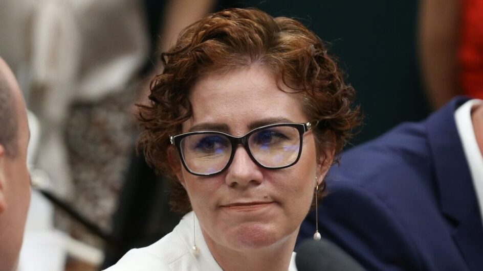 Justiça Tomada: Bens de Zambelli Penhorados Após Escandalosa Condenação! 2 Carla Zambelli 2 944x531 1