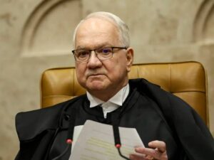 Fachin Enterra Suspeição de Toffoli em Caso Master: Um Escândalo Silenciado!